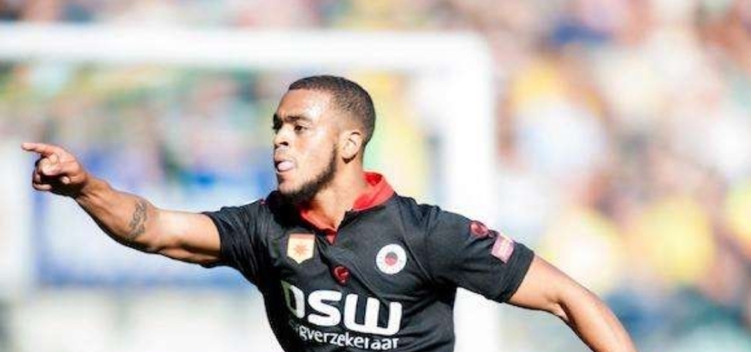 及中场球员 及中场球员